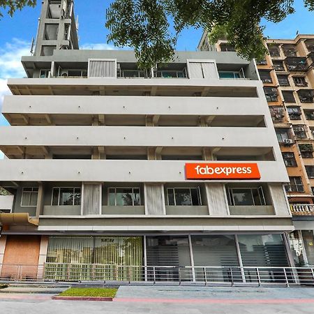 Отель Fabexpress Liwa International Andheri East Мумбаи Экстерьер фото