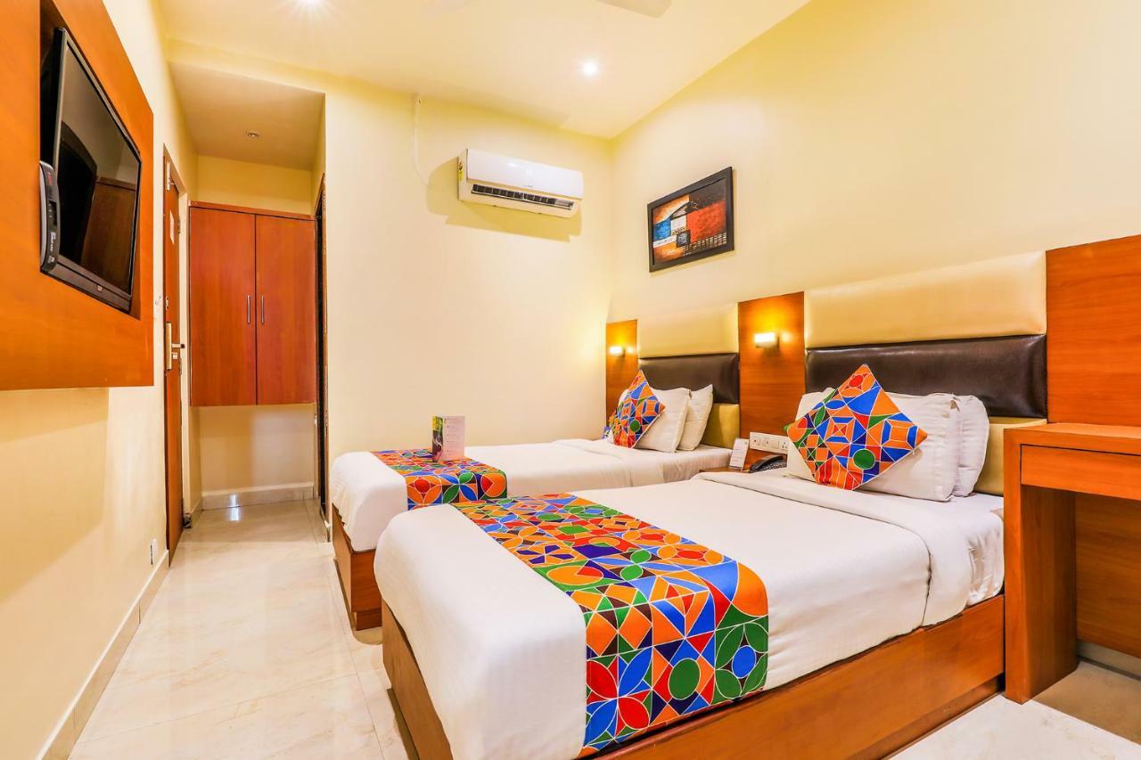 Отель Fabexpress Liwa International Andheri East Мумбаи Экстерьер фото